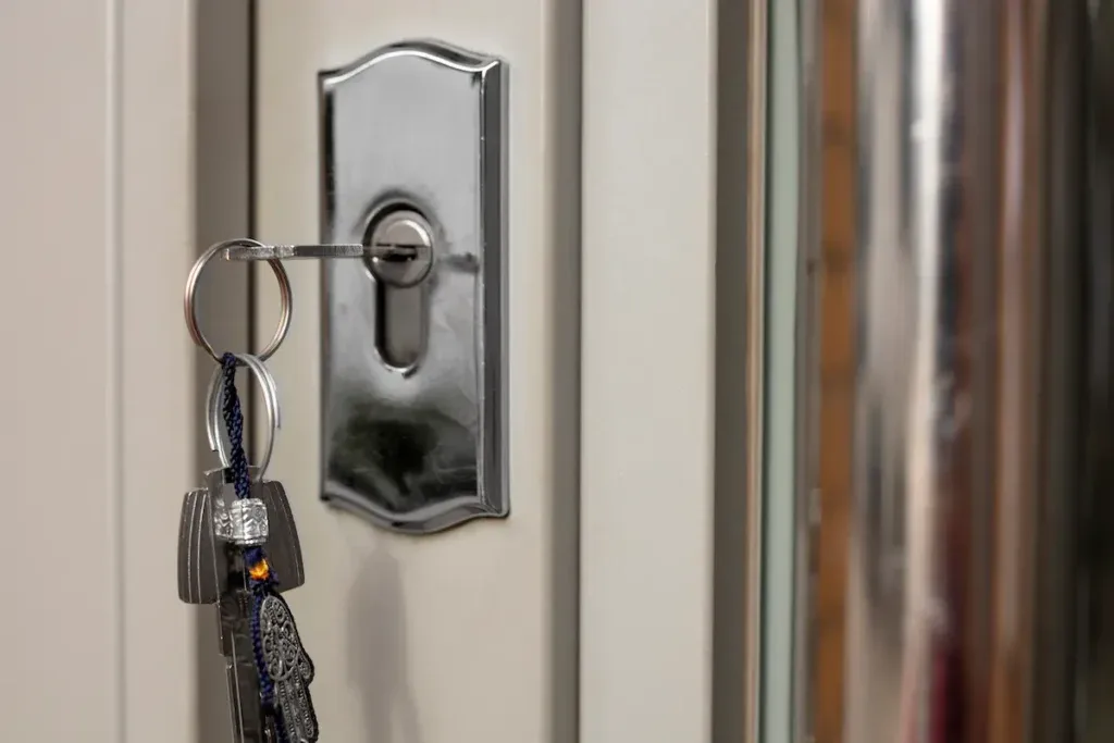 metallic key door lock
